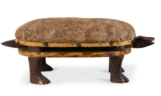 AN UPHOLSTERED AND PAINTED MAPLE FOOTREST IN THE FORM OF A TURTLE - photo 3
