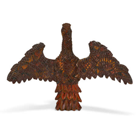 A CARVED AND PAINTED WOOD SPREAD-WINGED EAGLE - Foto 4