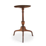 A FEDERAL MAPLE CANDLESTAND - photo 4