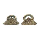 A SMALL PAIR OF GILT-BRONZE 'LION' MASK-FORM FITTINGS WITH LOOSE RINGS - photo 4