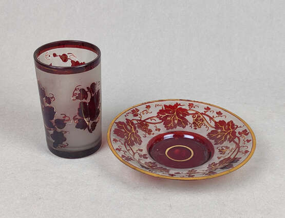 Biedermeier Becherglas und Teller um 1840 - photo 2