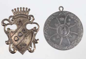 Kriegsverdienst Medaille 1915 und Wappen