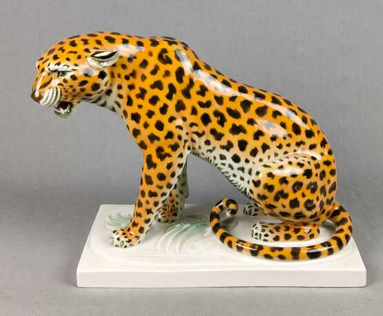 Große Leopardfigur Entwurf A. Storch 1920 - Foto 1