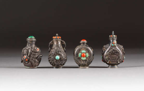 VIER SNUFFBOTTLES - photo 1