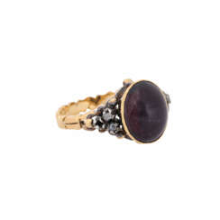 Ring with garnet cabochon and diamond roses,