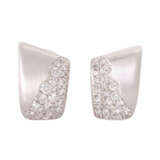 GÜNTER KRAUSS earrings with approx. 48 diamonds total approx. 1 ct, - Foto 1