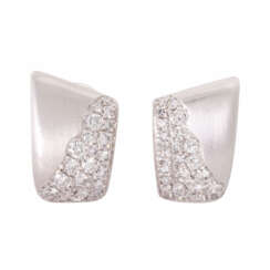 GÜNTER KRAUSS earrings with approx. 48 diamonds total approx. 1 ct,
