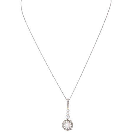 Art Deco pendant with old cut diamonds - фото 1