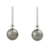 Folding creoles with Tahitian pearls and diamonds total ca. 0,22 ct, - фото 1