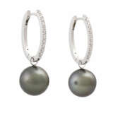Folding creoles with Tahitian pearls and diamonds total ca. 0,22 ct, - photo 2