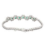 Bracelet with 8 emeralds total ca. 1, 09 ct and diamonds total ca. 1,35 ct, - photo 2