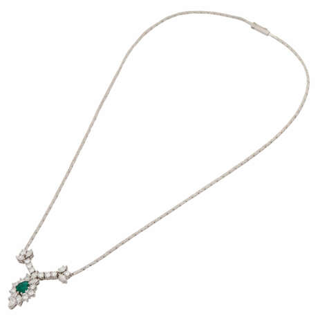 Necklace with fine emerald drop ca. 0,85 ct and diamonds total ca. 2,5 ct, - Foto 3