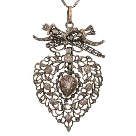 Antique pendant from the late baroque period with diamond roses, - фото 2