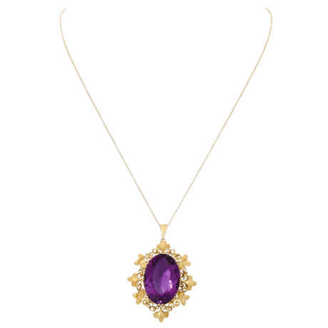 Pendant with oval amethyst surrounded by vine leaves, - Foto 1