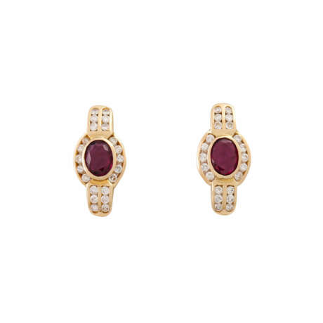 Stud earrings with ruby and diamonds together ca. 0,45 ct, - фото 1