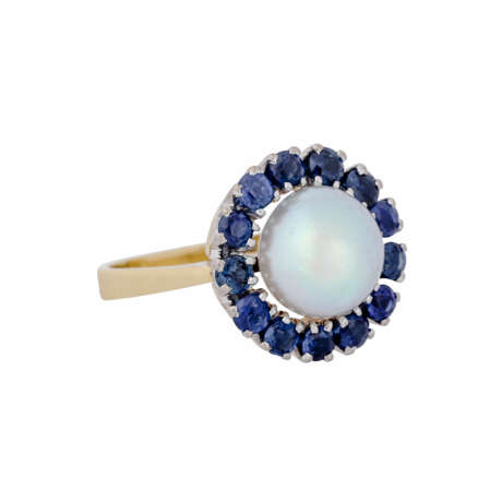 Ring with pearl surrounded by fine sapphires total ca. 1,1 ct, - Foto 1