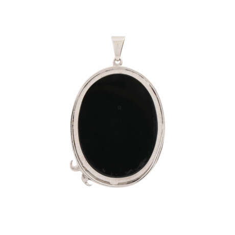 Pendant with agate cameo and diamond ca. 0,06 ct, - фото 3