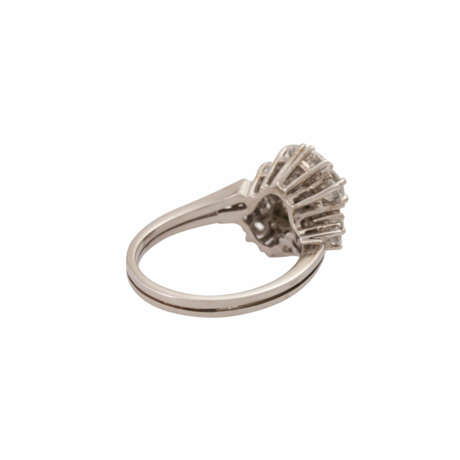 Ring with diamonds of total approx. 1,57 ct (engraved), - фото 3