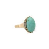 Ring with oval turquoise flanked by 6 octagonal diamonds, - фото 1