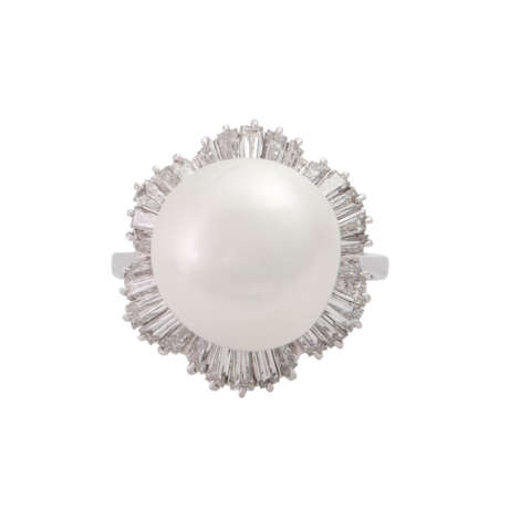 Ring with South Sea pearl and diamonds - photo 2