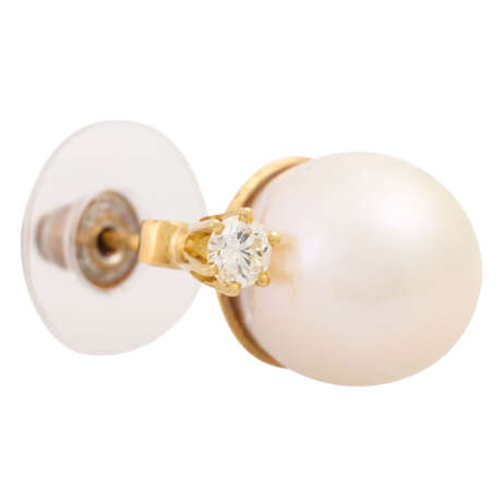 Pair of stud earrings with 1 South Sea cultured pearl each, d.: ca. 12 mm, - Foto 5