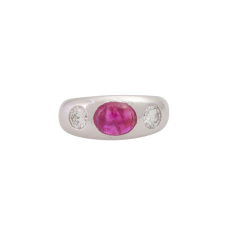 Ring with ruby cabochon and 2 diamonds - photo 2