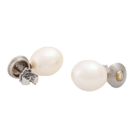 Earrings with pearls and diamonds - photo 3