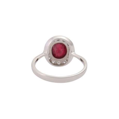 Ring with ruby cabochon and diamonds - photo 4