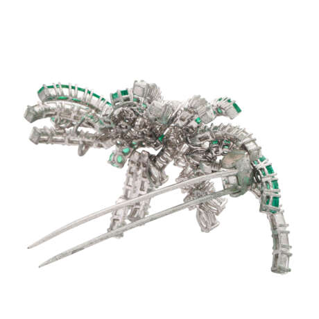 Brooch with emeralds and diamonds - photo 3