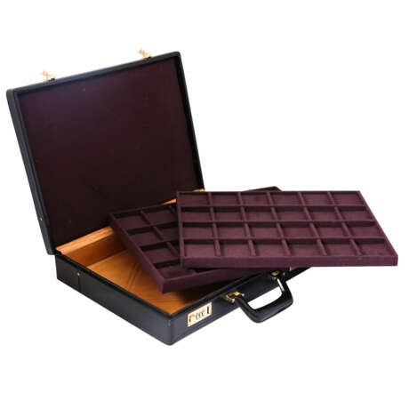 Lockable transport/storage case for 48 pocket watches. - photo 1