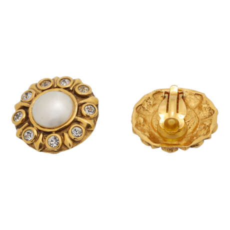 CHANEL VINTAGE costume jewelry ear clips. - фото 2