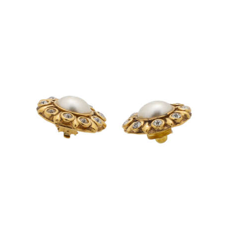 CHANEL VINTAGE costume jewelry ear clips. - фото 4