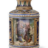 A RARE SWISS VARI-COLOR GOLD, ENAMEL, AND PEARL-SET MUSICAL AUTOMATON AND TIMEPIECE LONGUE-VUE - photo 3