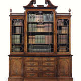A GEORGE III MAHOGANY SECR&#201;TAIRE BREAKFRONT BOOKCASE - фото 8