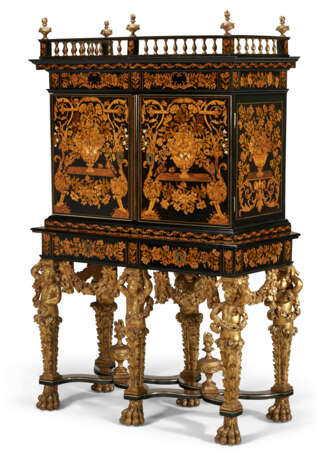 A LOUIS XIV BONE-INLAID EBONIZED PEARWOOD, GILTWOOD, FRUITWOOD AND MARQUETRY CABINET-ON-STAND - photo 4