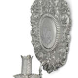 A PAIR OF WILLIAM III SILVER SCONCES - фото 3