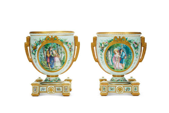 THE `SHAKESPEARE HEROINES` SERVICE: A COALPORT PORCELAIN SERVICE FROM THE 1871 LONDON INTERNATIONAL EXHIBITION WITH ITS ORIGINAL OAK CHEST - Foto 3