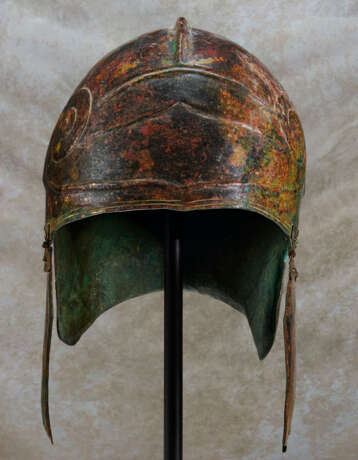 A GREEK BRONZE CHALCIDIAN HELMET - фото 5