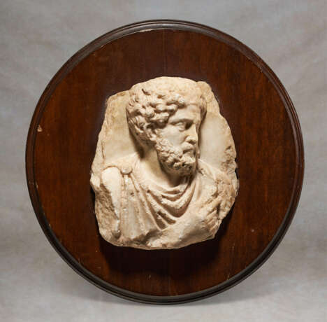 A ROMAN MARBLE RELIEF WITH A PORTRAIT OF A MAN - photo 1