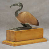 AN EGYPTIAN ALABASTER, BRONZE AND RED JASPER IBIS - photo 3