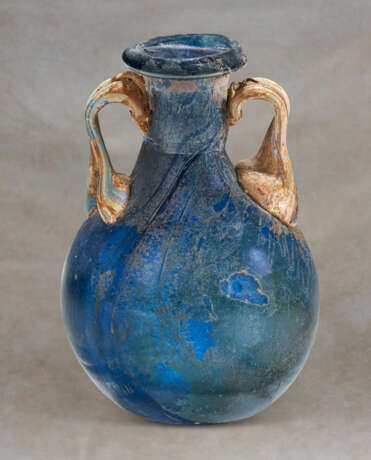 A ROMAN BLUE GLASS AMPHORISKOS - фото 1