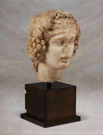 A ROMAN MARBLE HEAD OF DIONYSUS - photo 2