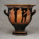 AN ATTIC RED-FIGURED BELL-KRATER - Foto 2