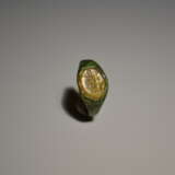 Ancient Roman Bronze Ring With Glass Intaglio - Foto 5