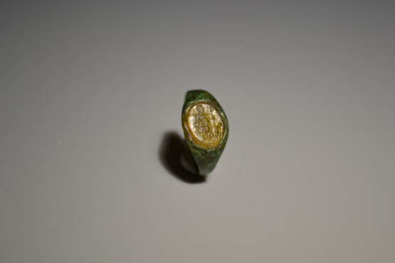 Ancient Roman Bronze Ring With Glass Intaglio - фото 5