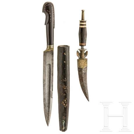 Messer, balkantürkisch, Mitte 19. Jhdt., dazu nordafrikanisches Messer - фото 1