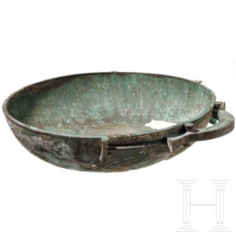 Fußbadschale aus Bronze, griechisch, 7. - 6. Jhdt. v. Chr. - Foto 1