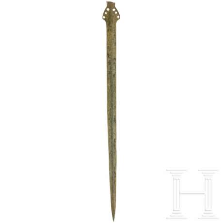 Griffzungenschwert vom Typ Asenkofen (Stufe Bronzezeit C), Mitte 15. bis Mitte 14. Jhdt. v. Chr. - Foto 1