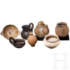 Sieben Keramikgefäße, Bronzezeit bis Mittelalter, 15. Jhdt. v. Chr. - 13. Jhdt. n. Chr.