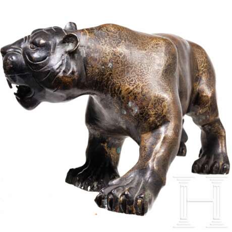 Floral geätzter Bronze-Panther, China, 20. Jhdt. - Foto 1